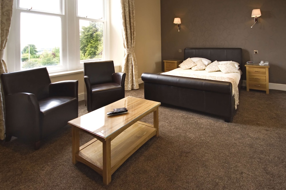 The Oaks Hotel 16/51