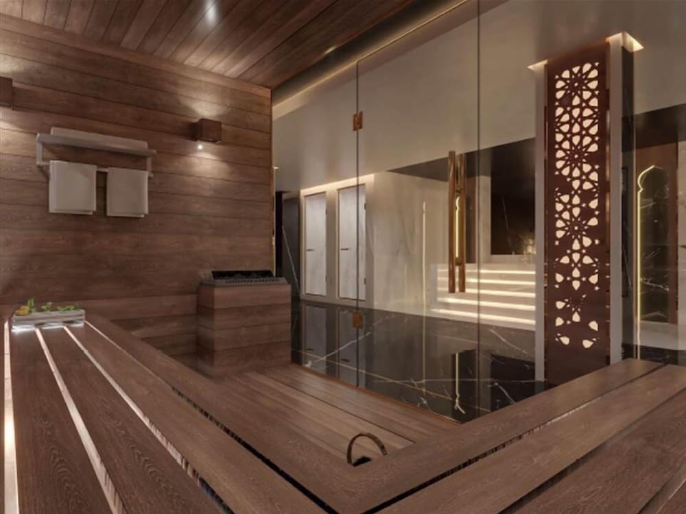 swimming pool spa