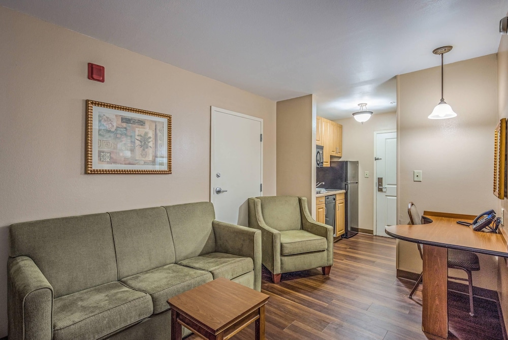 MainStay Suites Port Saint Joe South 25/50