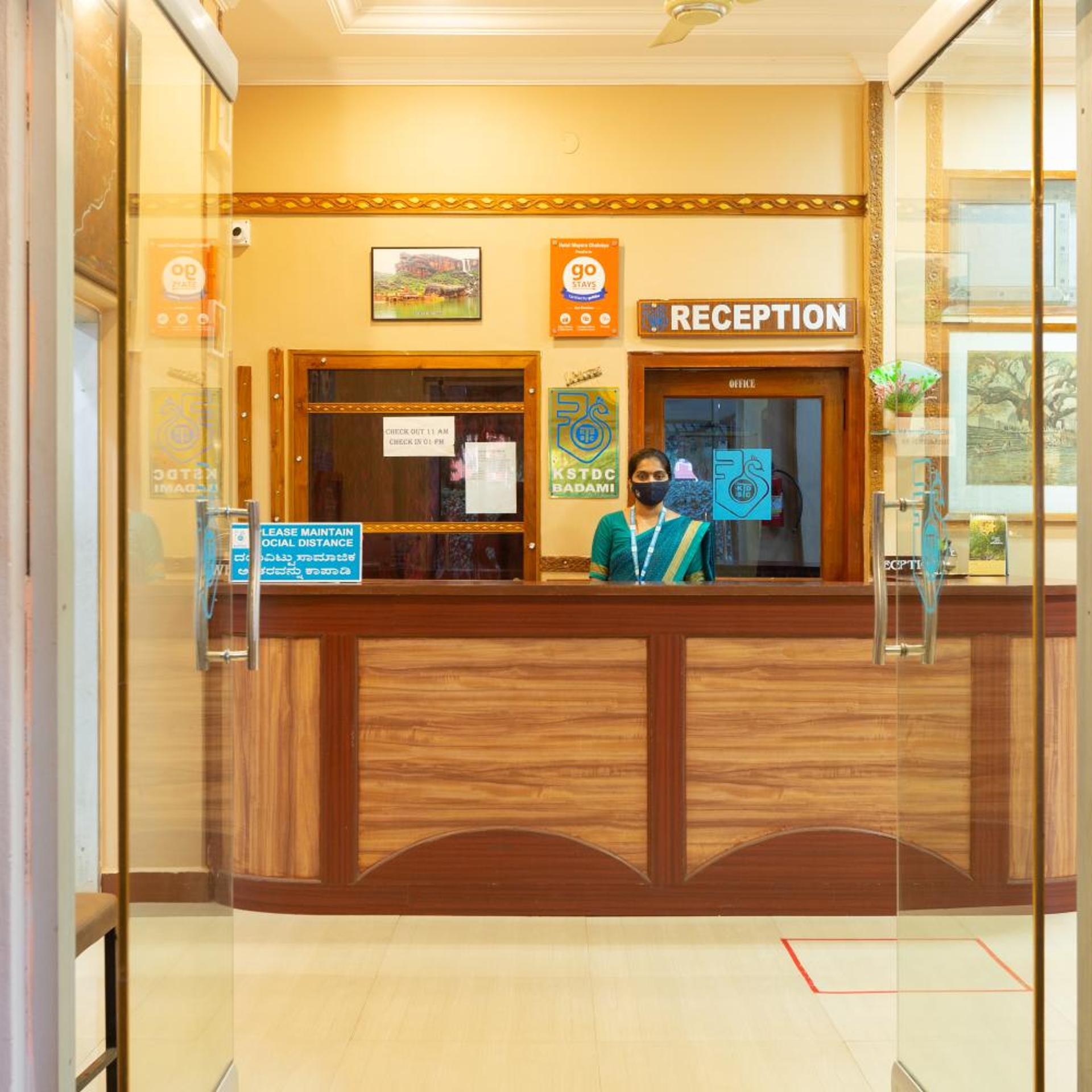 Kstdc Hotel Mayura Chalukya Badami 5/50