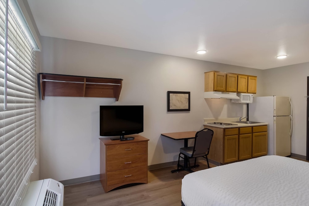 WoodSpring Suites Jacksonville East 295 Cruise Port 26/47
