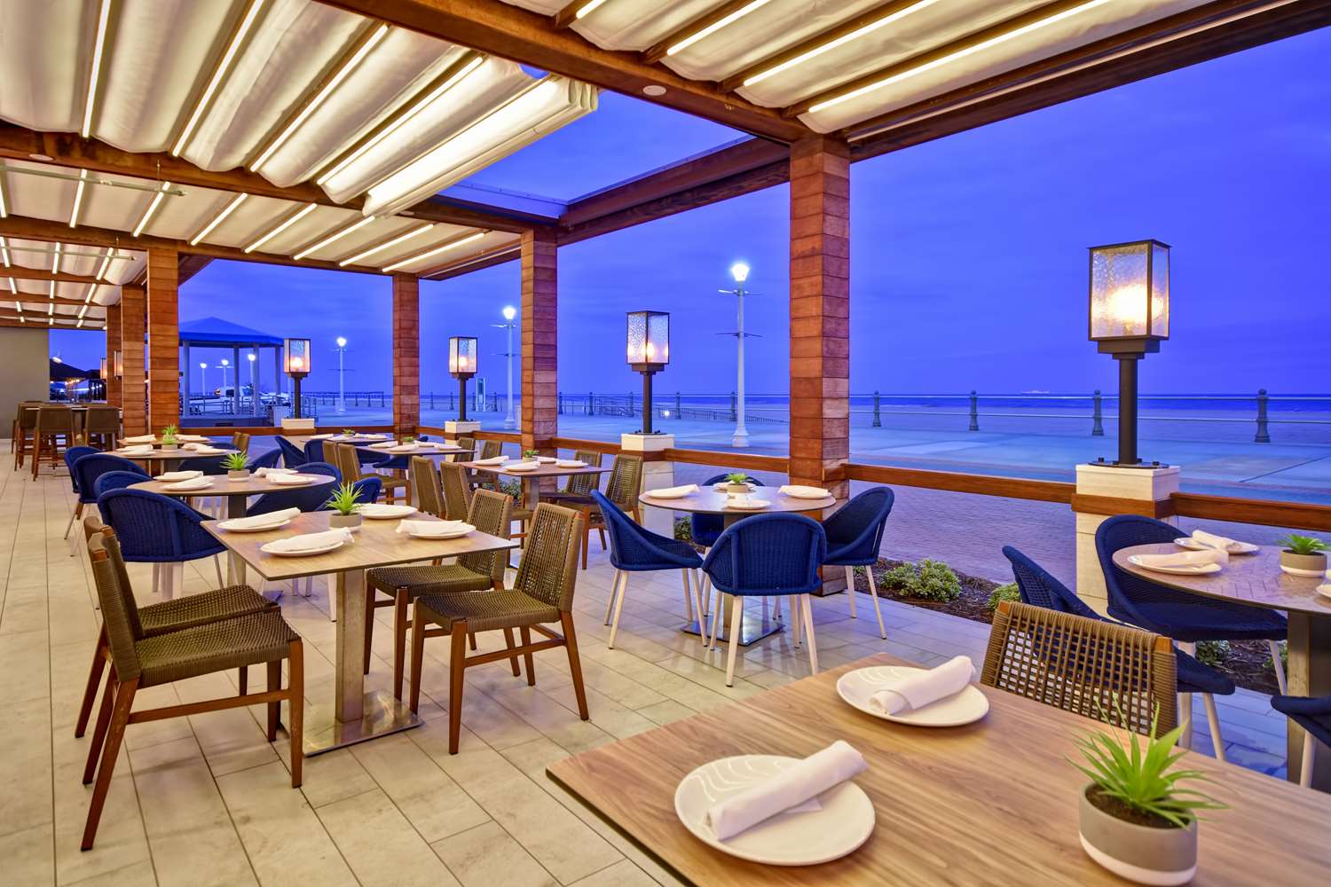Doubletree By Hilton Virginia Beach Oceanfront South 27/38