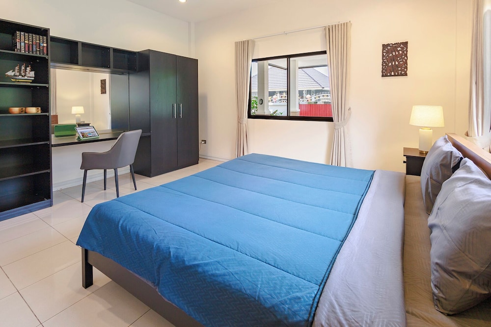 Pattaya Hill 2 20/50
