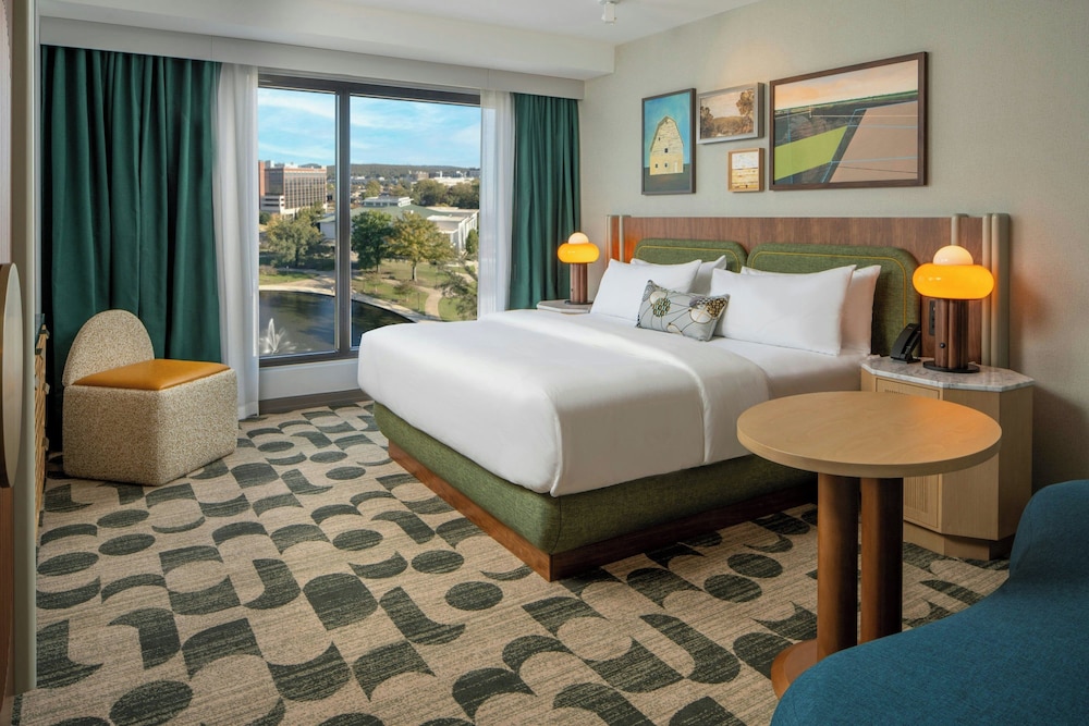 Trilogy Hotel Huntsville, Autograph Collection 12/43