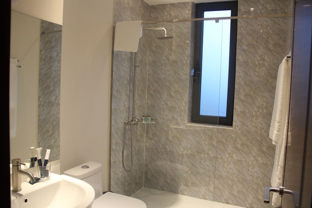 Aurora Resort by One Hotels 50/50