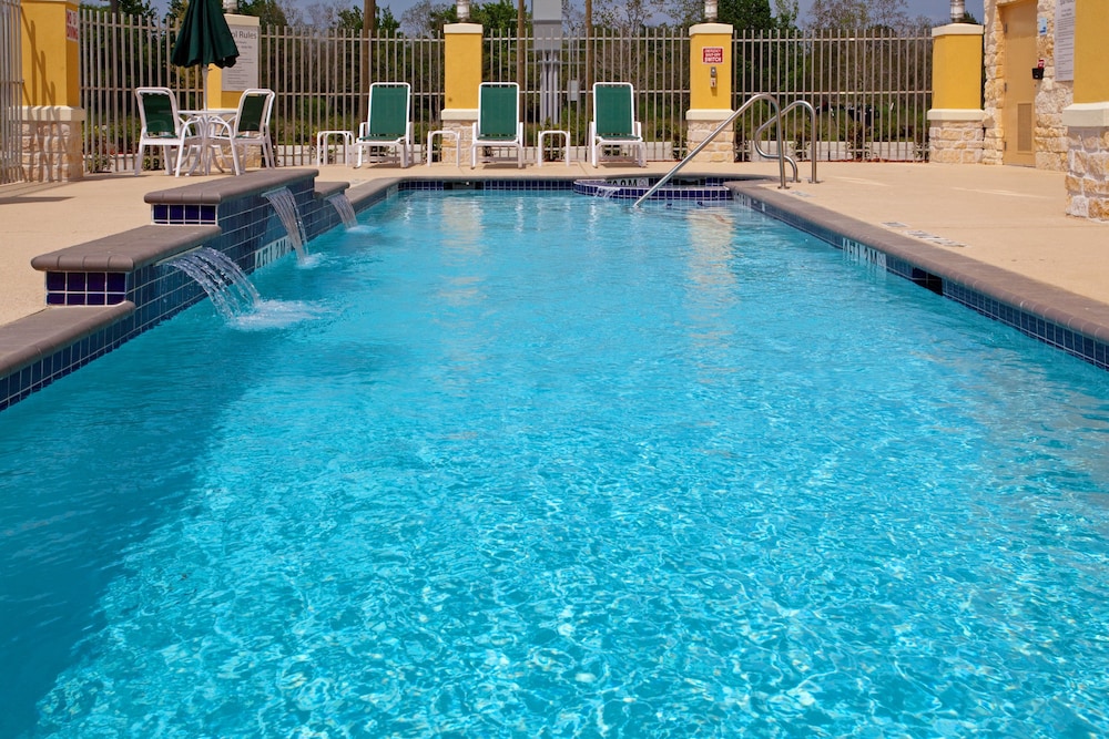 Holiday Inn Express Hotel Suites Katy 1/41