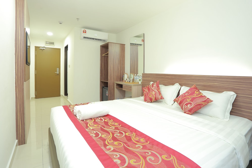 Bitz Bintang Hotel 7/18
