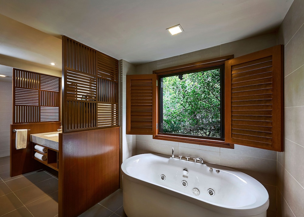 The Taaras Beach and Spa Resort 46/50