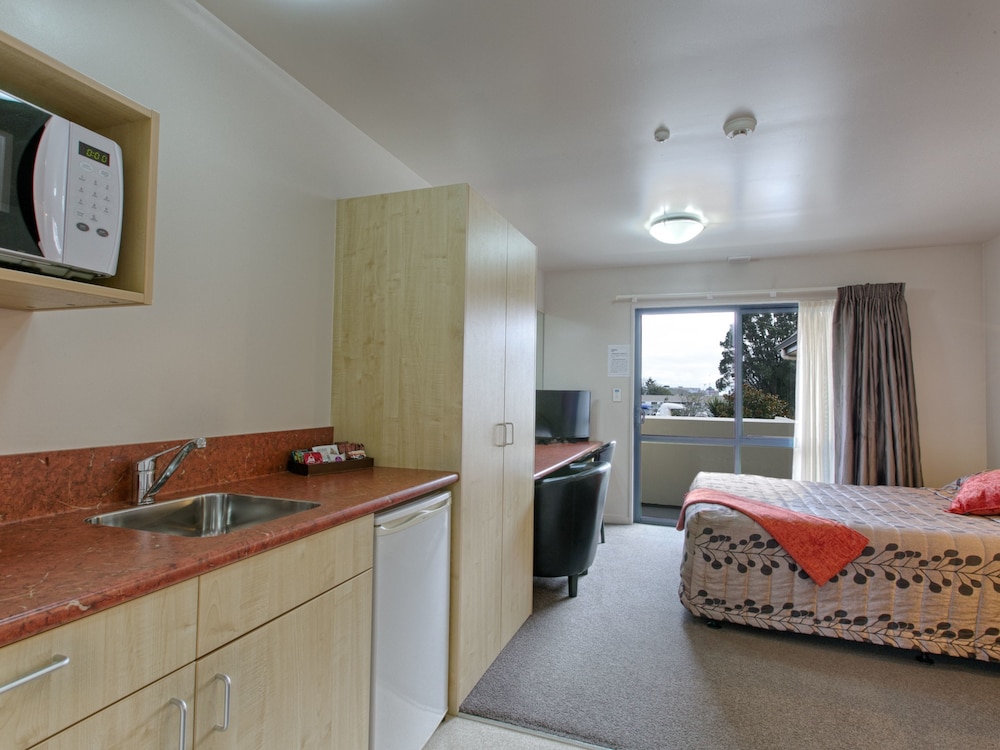 استوديو ثلاثي بسريرين منفصلين وسرير كوين وسرير فردي، Bella Vista Motel Hokitika 4/10