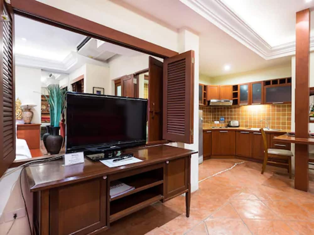 Nirvana Boutique Suites 42/50