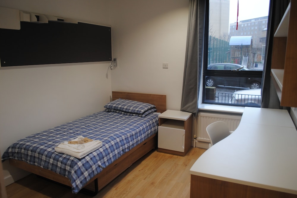 STANDARD, SINGLE, SINGLE BED, SHARED BATHROOM