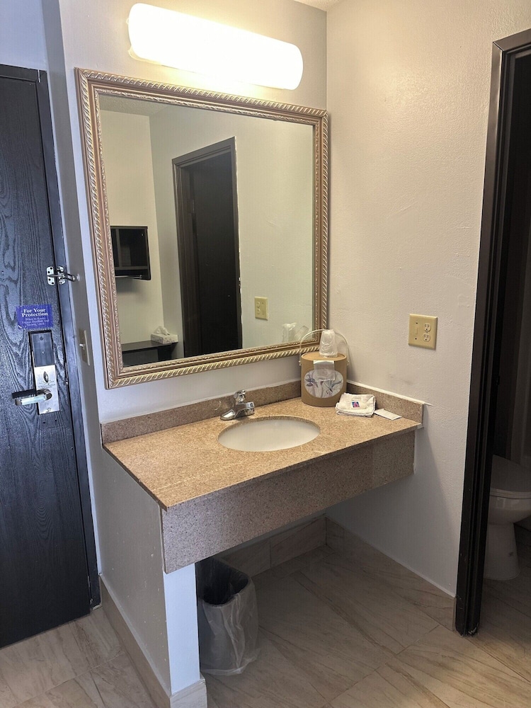 Motel6 Wisconsin Rapids Wi 53/54