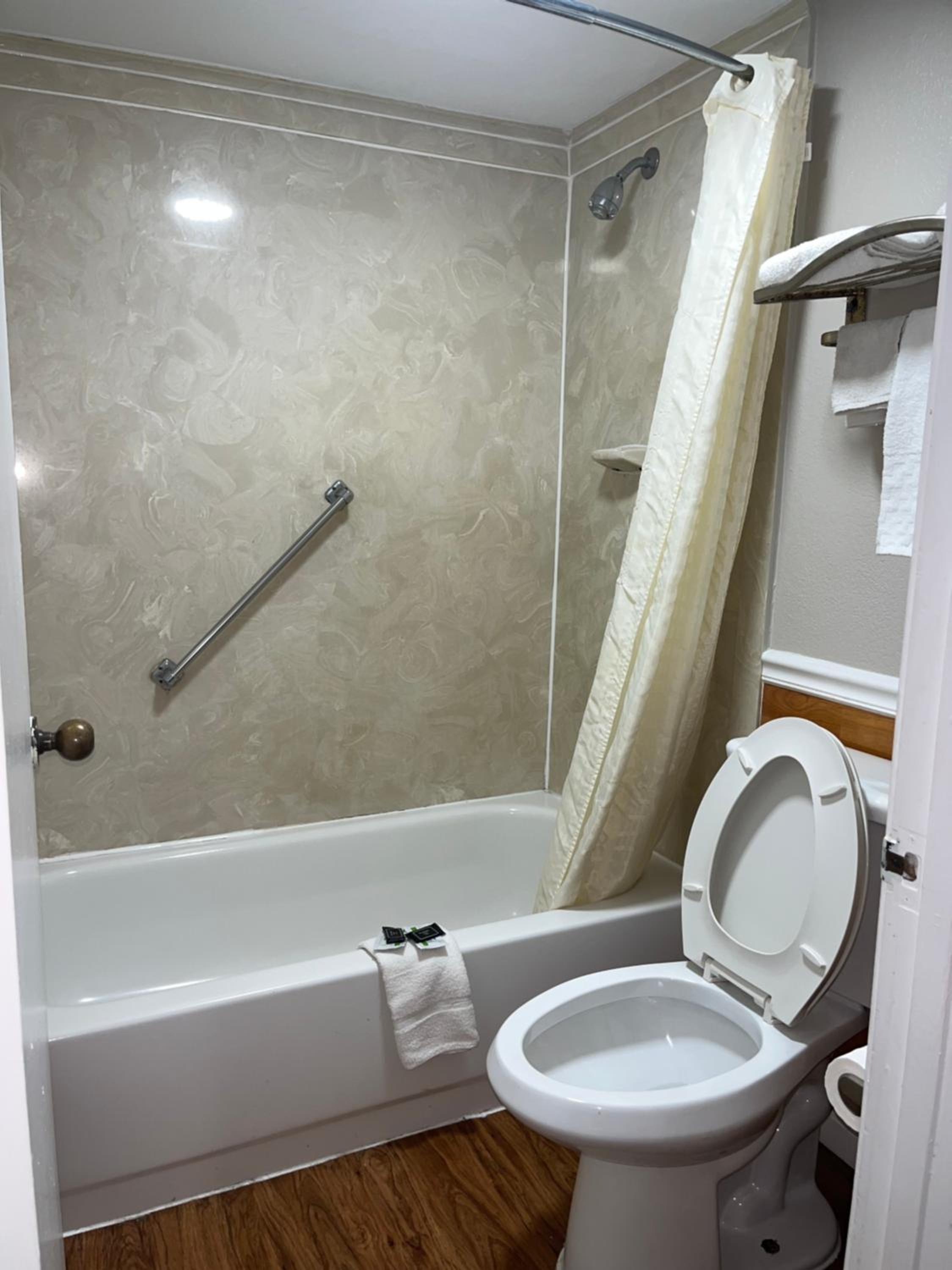 Hallmarc Inn & Suites of West Memphis 53/55