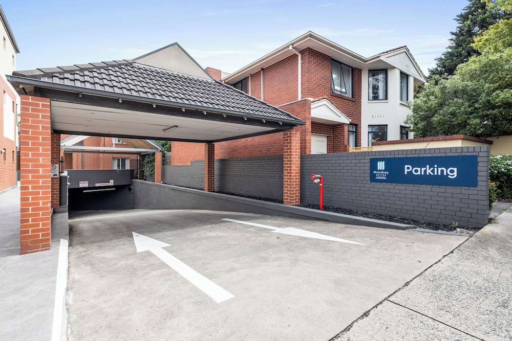 MainStay Suites Kew 54/60