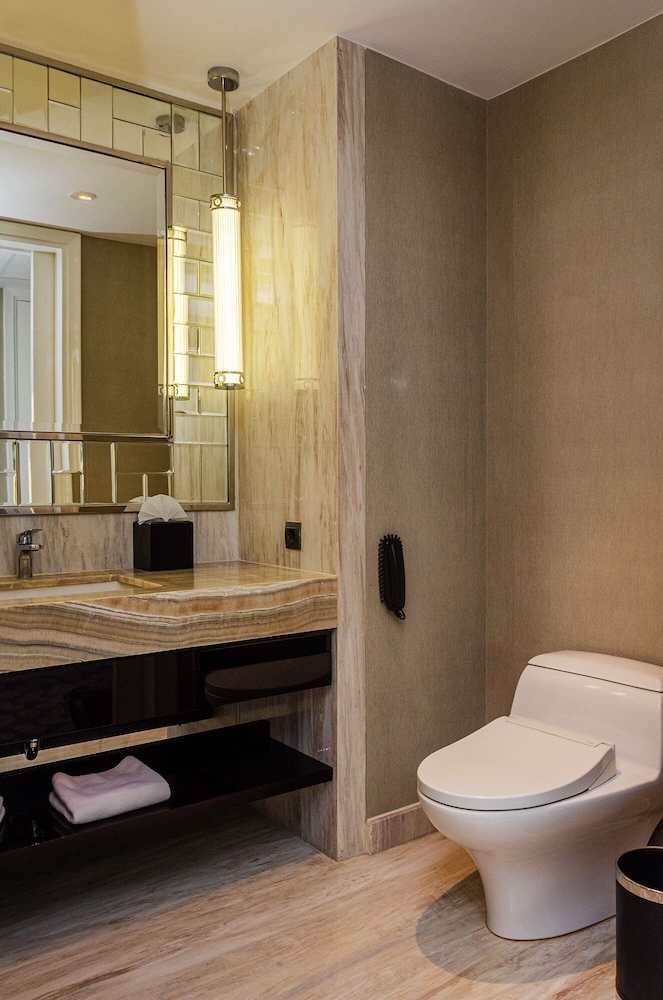 Hotel Ciputra World Surabaya managed by Swiss-Belhotel International 76/76