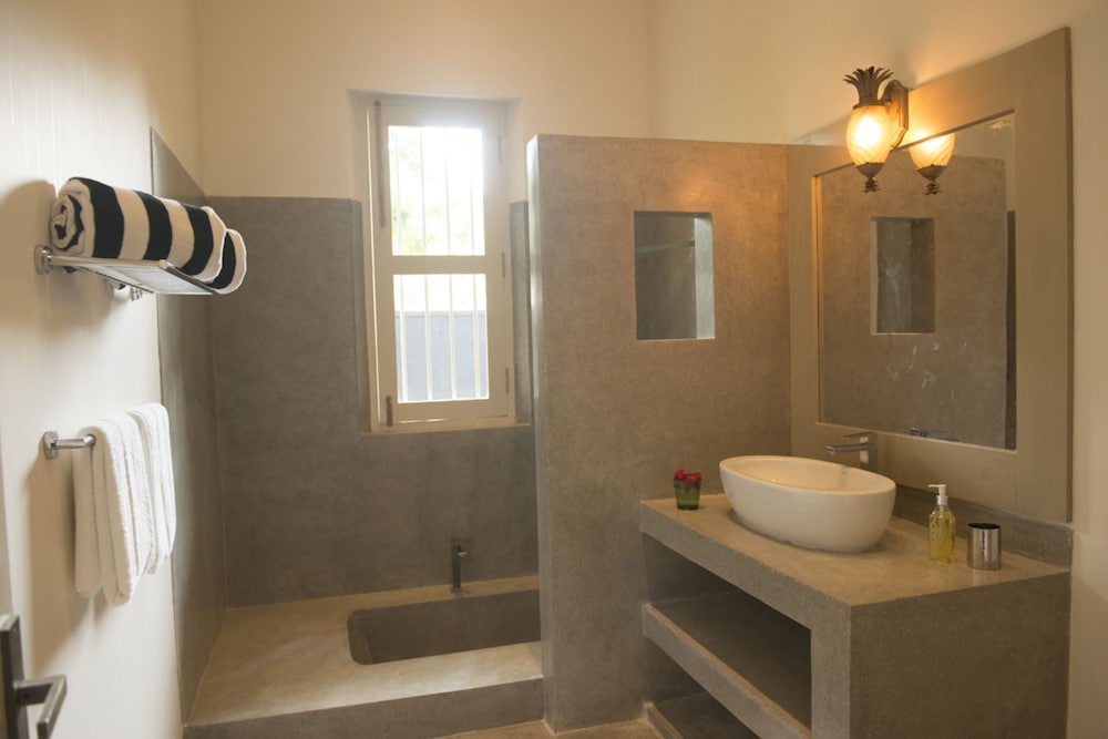Monara House 39/43