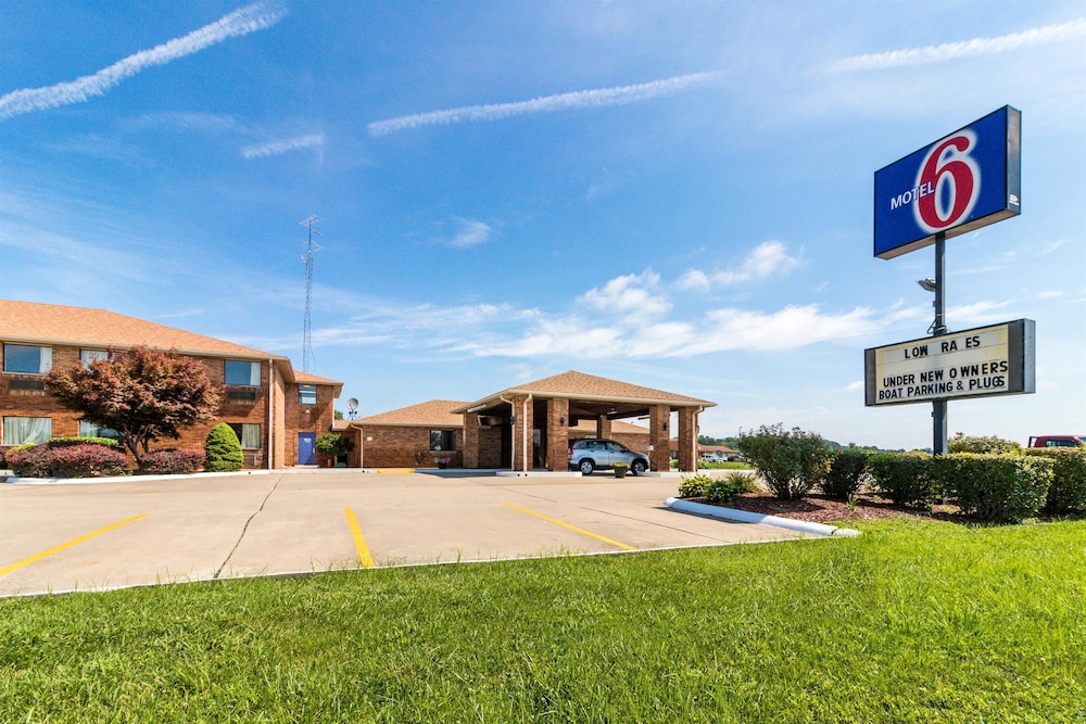 Motel6 Marion, IL 42/49