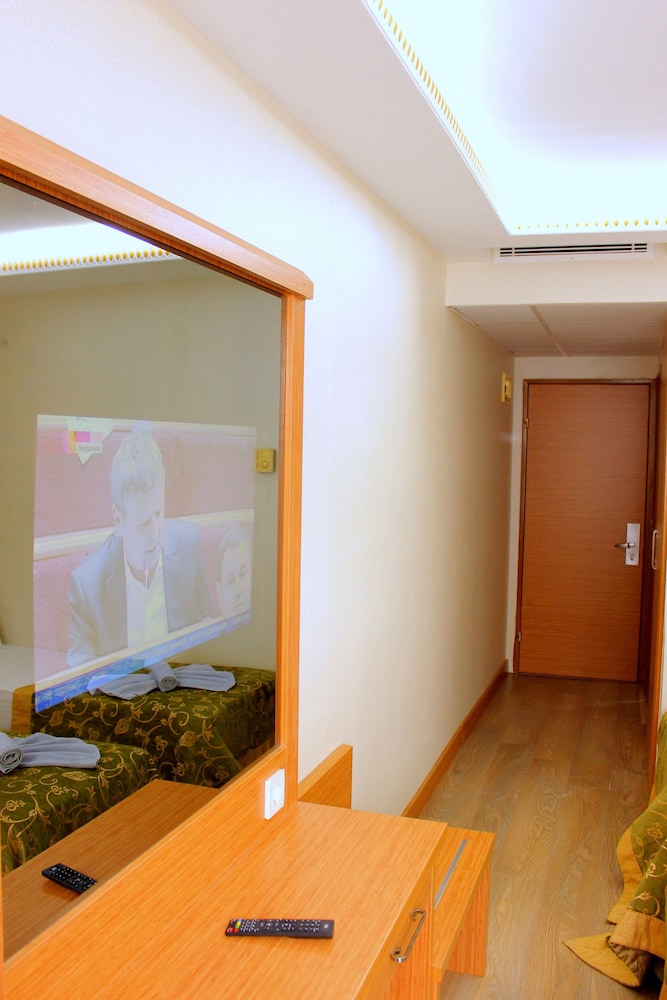 Hotel Buyuk Paris 40/50