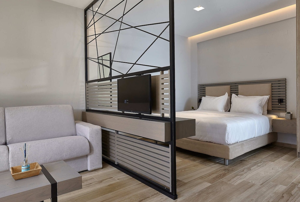 Seascape Luxury Residences - Adults Only 8/71
