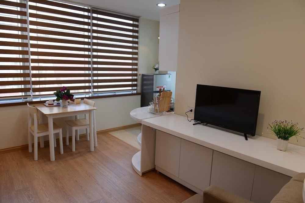 Canary Hotel & Apartment 36/42
