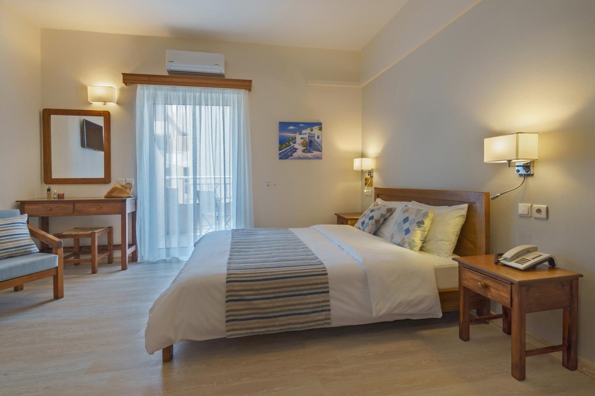 Breeze, Double Bed, Lateral Side Sea View