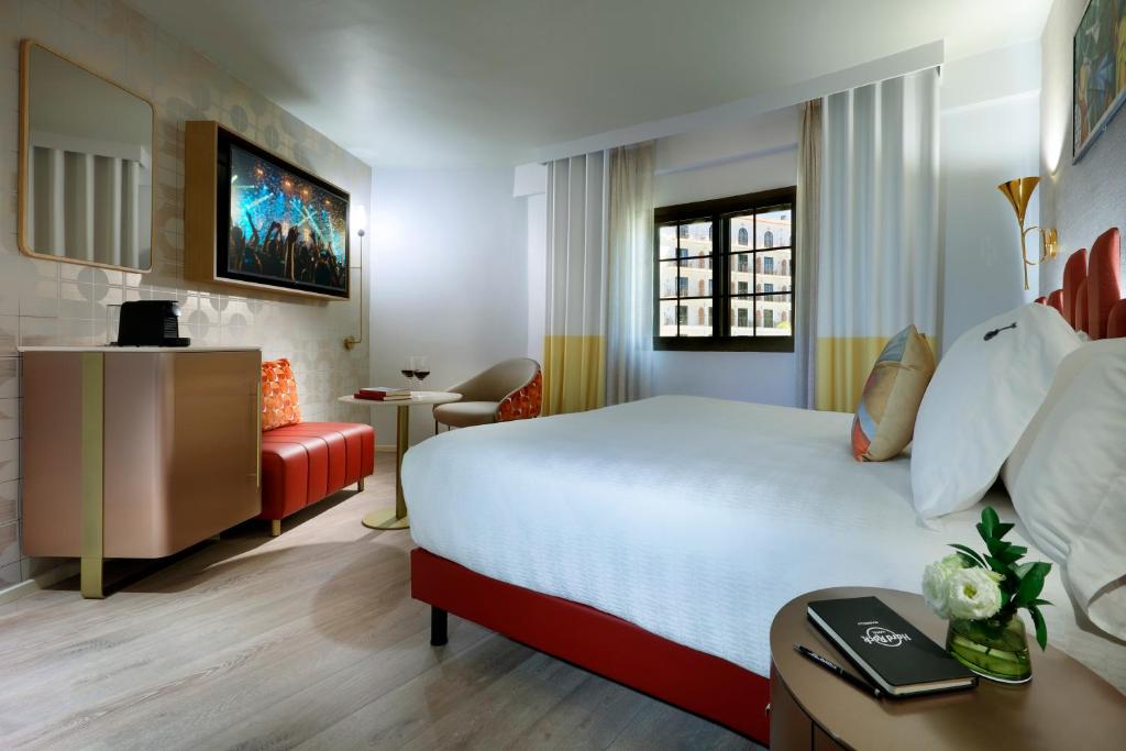 Classic, Single, Double Bed