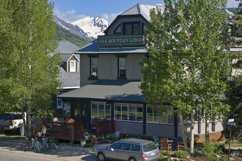 ELK MOUNTAIN LODGE 4/61