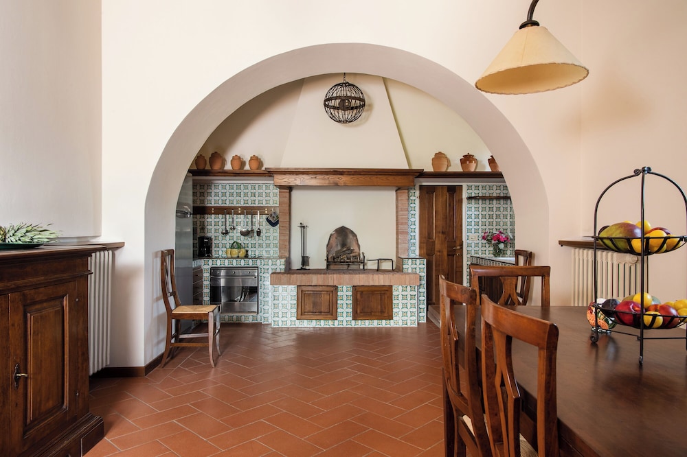 Lobby at Viesca Suites & Villas Il Borro Toscana, REGGELLO