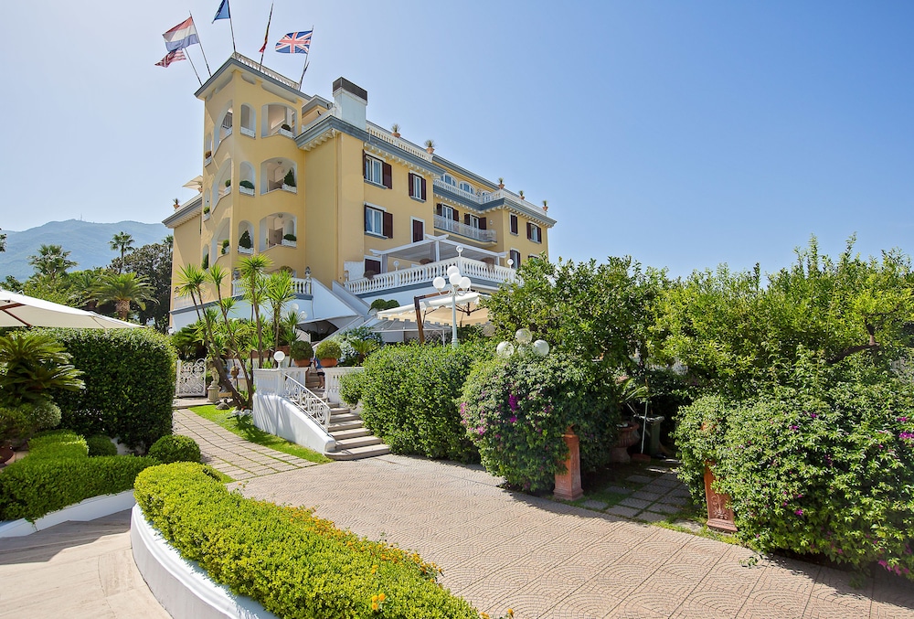 La Medusa Hotel & Boutique Spa 48/50