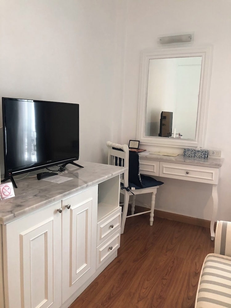 Casa Blanca Boutique Hotel 59/73