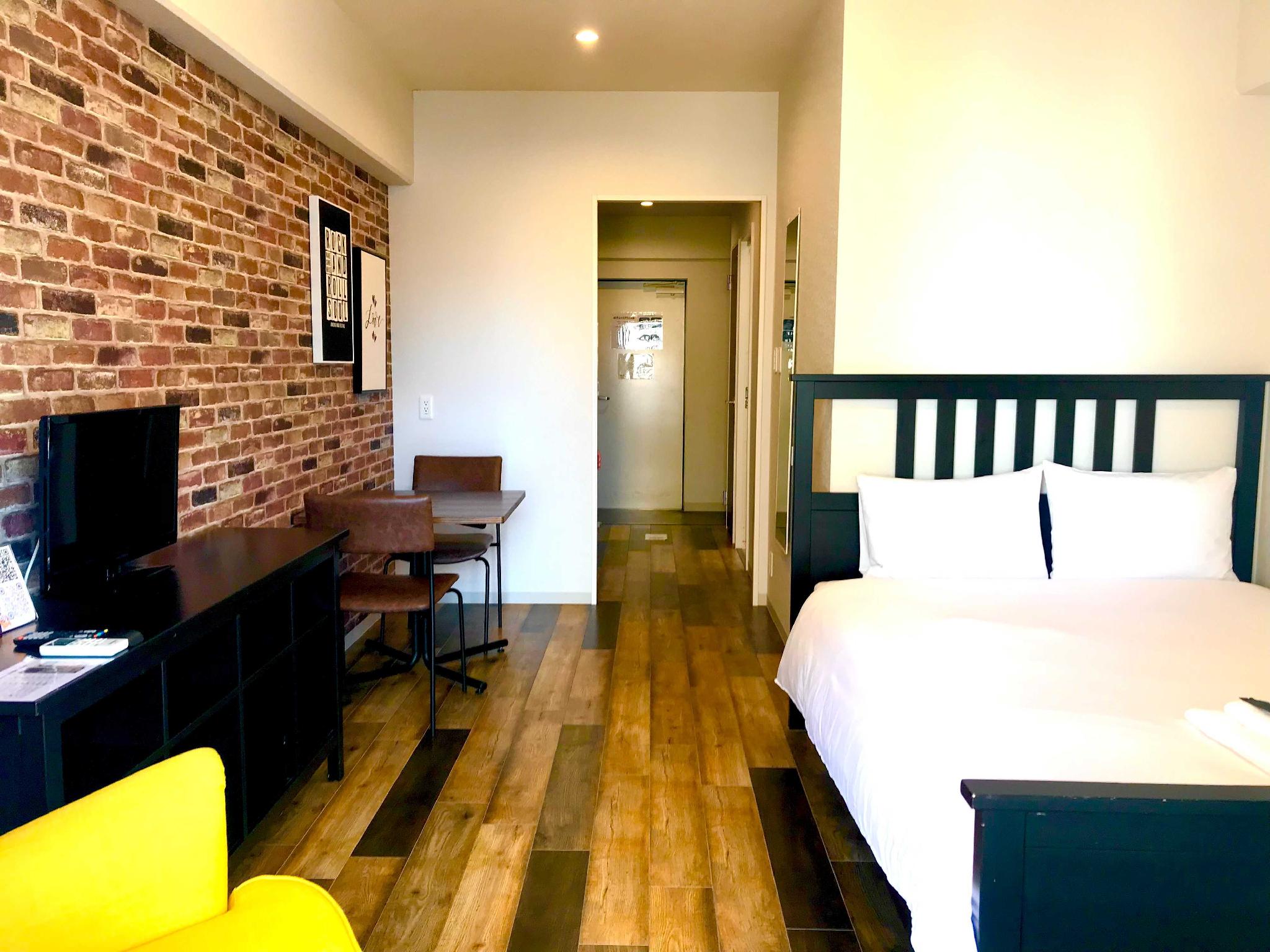 Moderate, Twin Beds, Shared Kitchen
