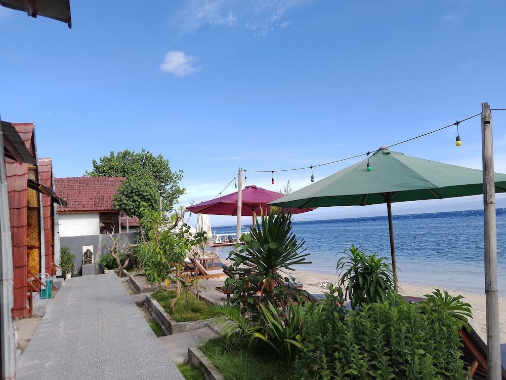 Road Beach Villa 46/53