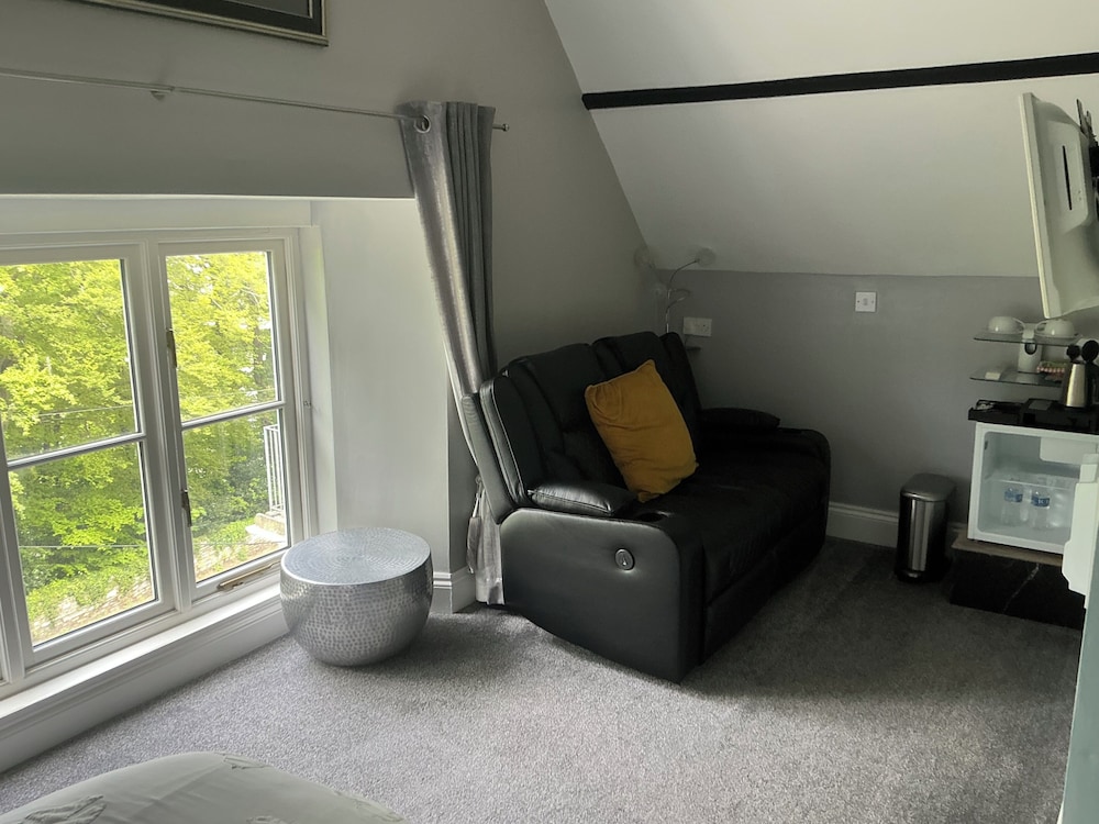 Cherrywood Lodge 25/50