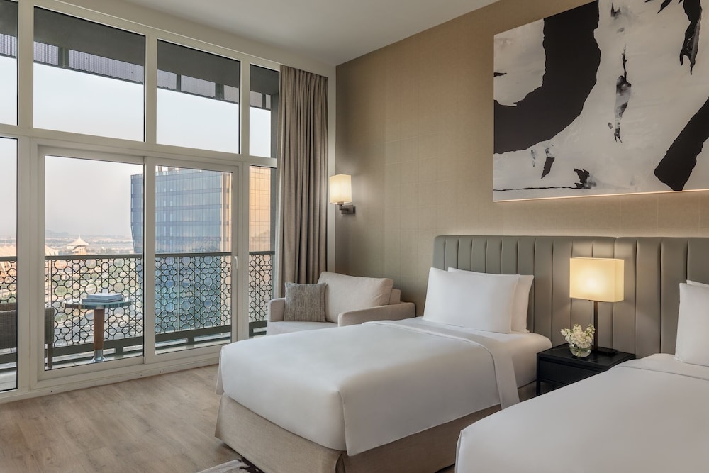 2 Twin Deluxe Pool View Balcony   Theme Park Access