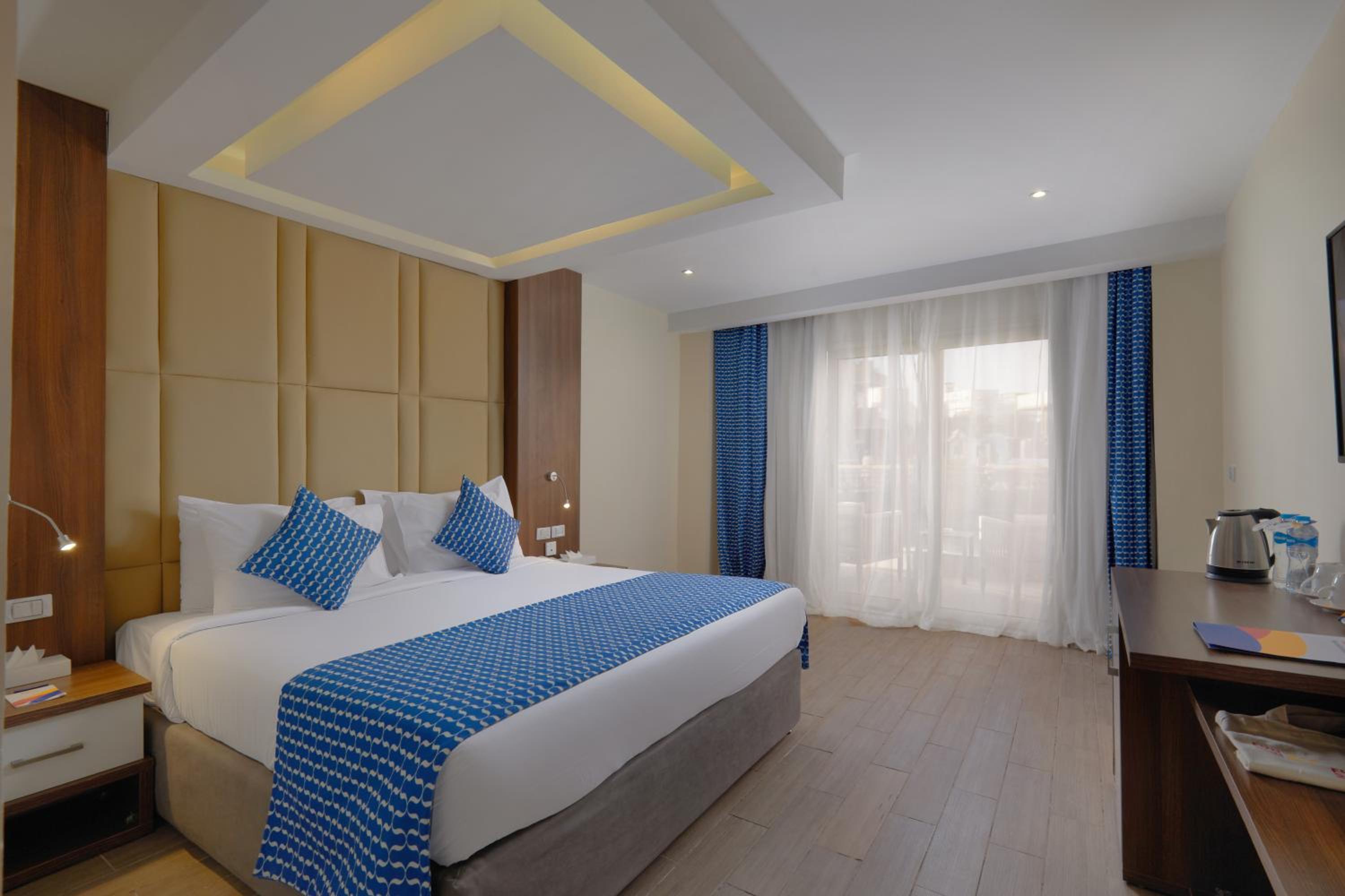 Bungalow, Double Bed