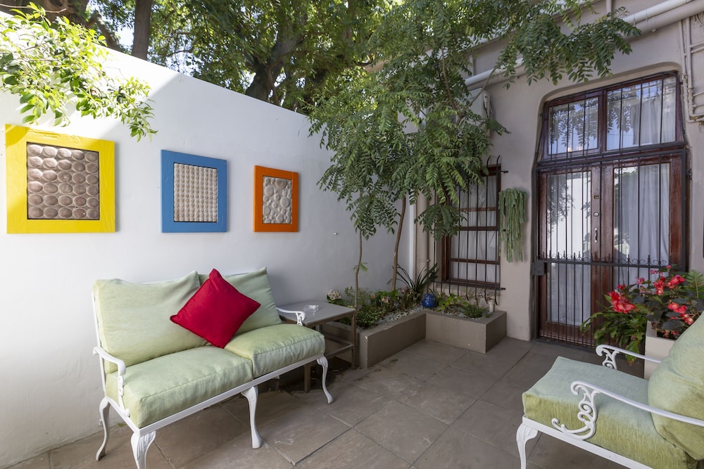 Point B Guest House 56/75