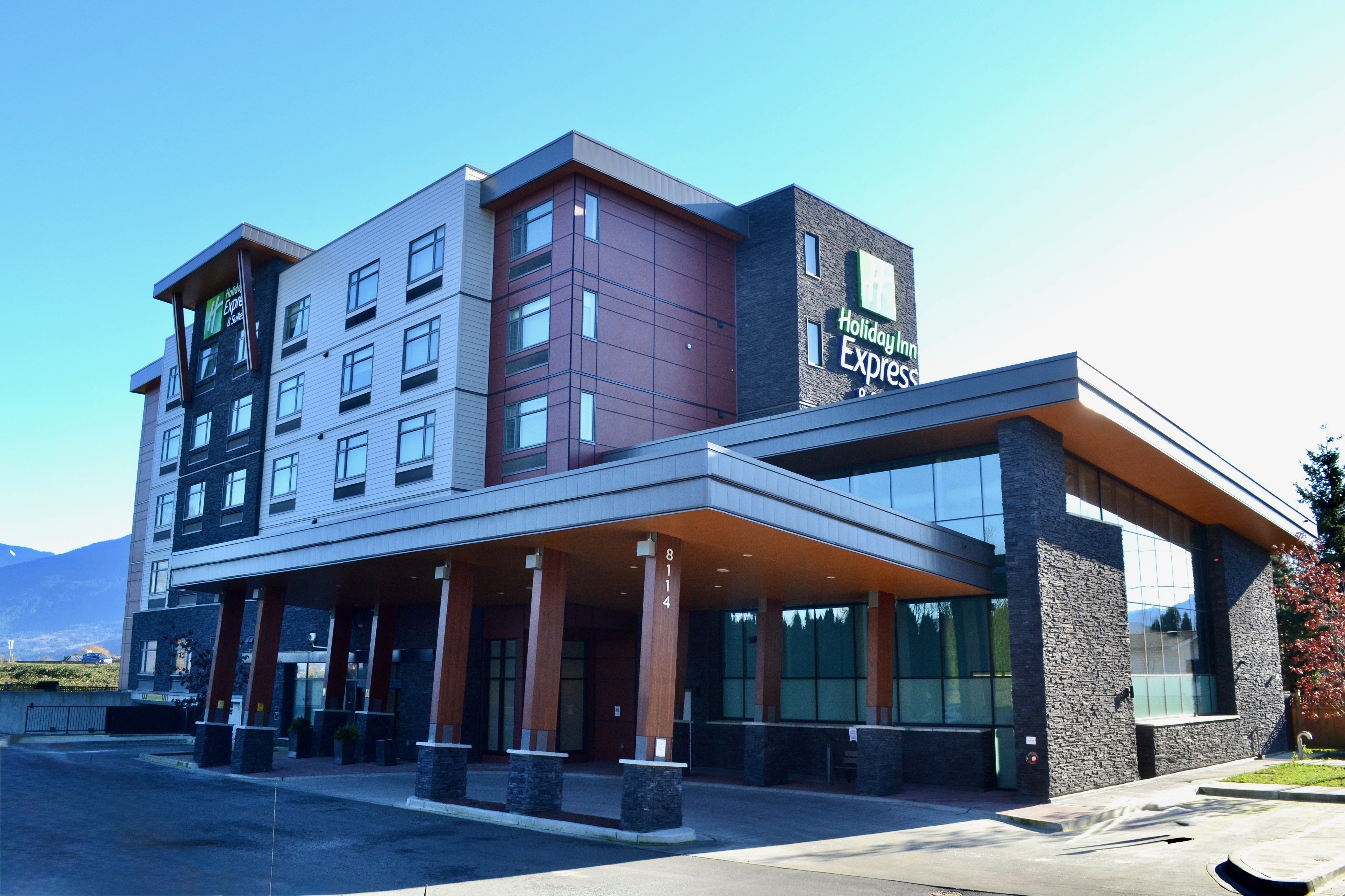 HOLIDAY INN EXPRESS SUITES CHILLIWACK EAST in CHILLIWACK - BRITISH COLUMBIA