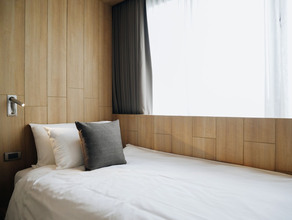Brique Hotel Chiangmai 12/66