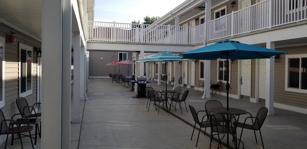 Affordable Suites of America Portage 44/45