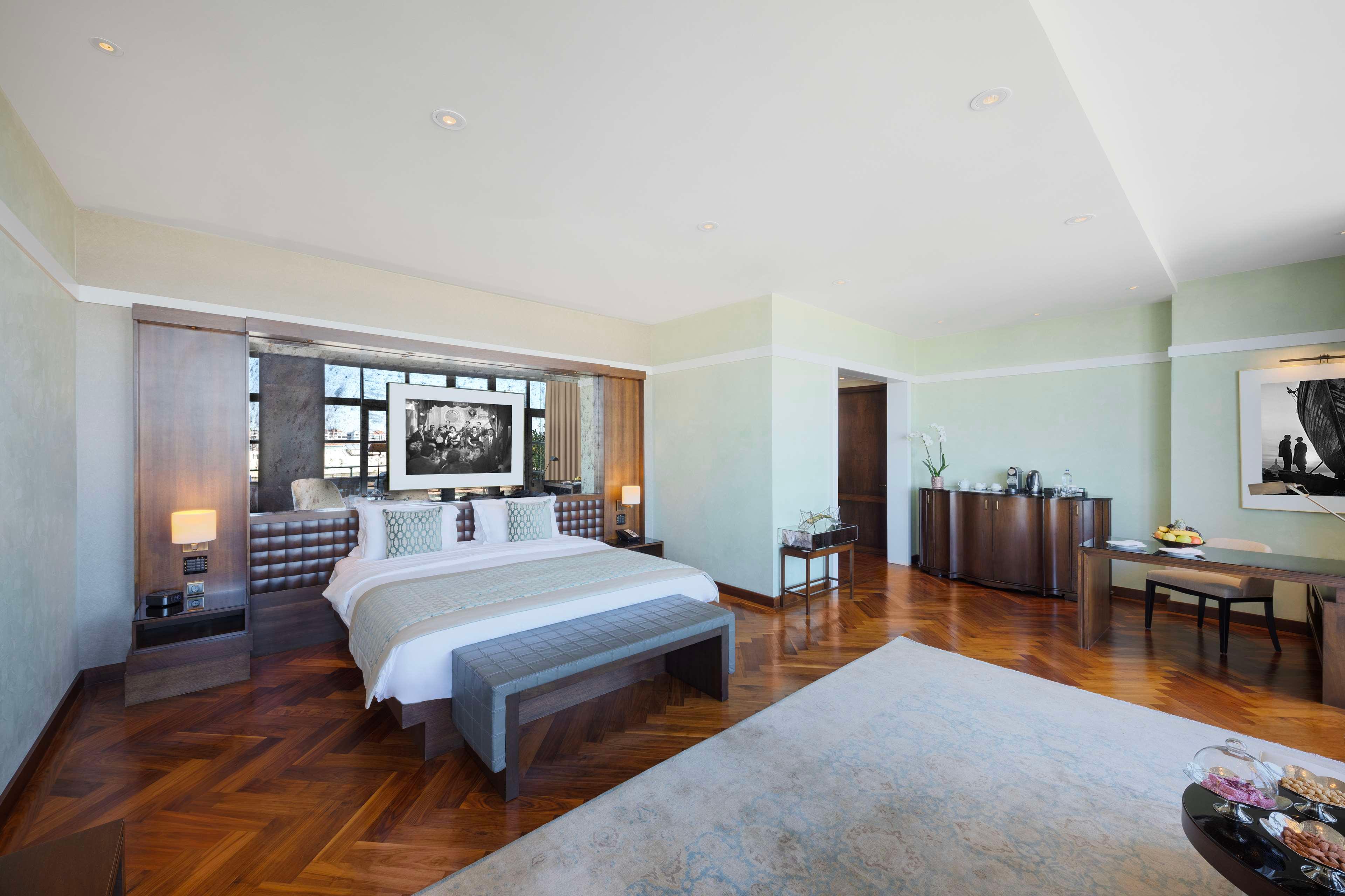 Park, Suite, Terrace