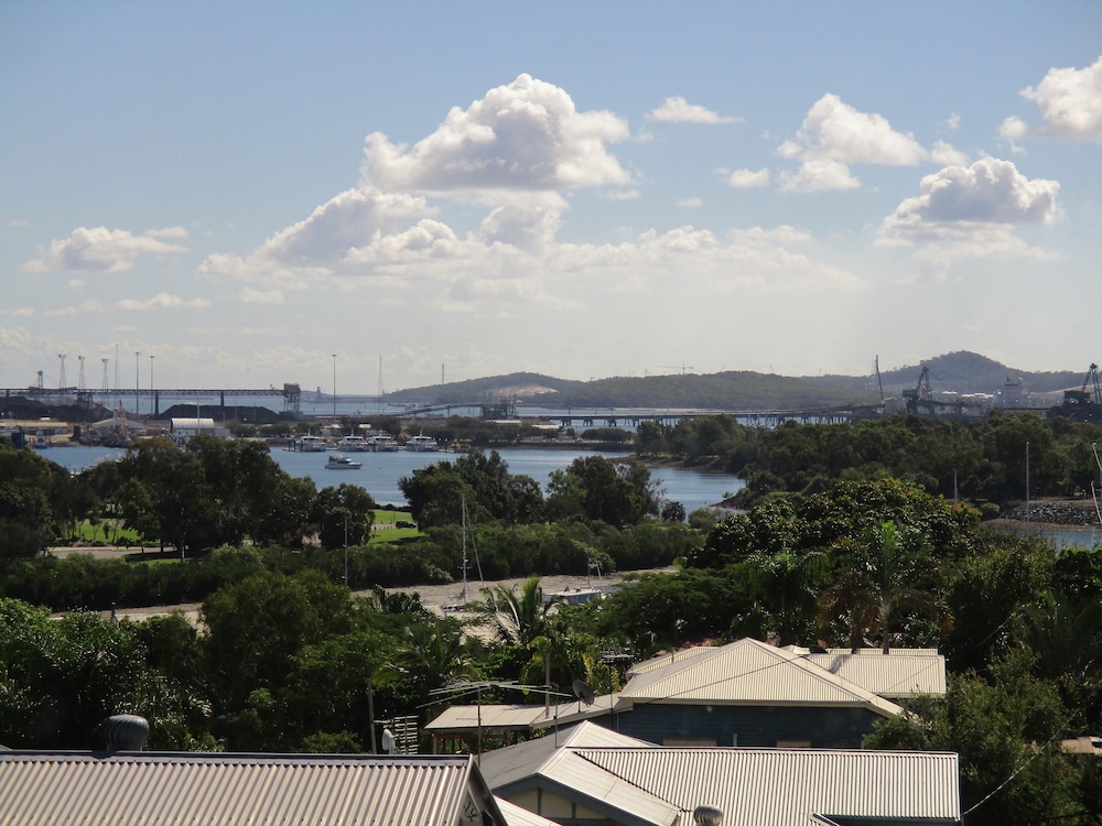 Gladstone Reef Hotel Motel 41/50