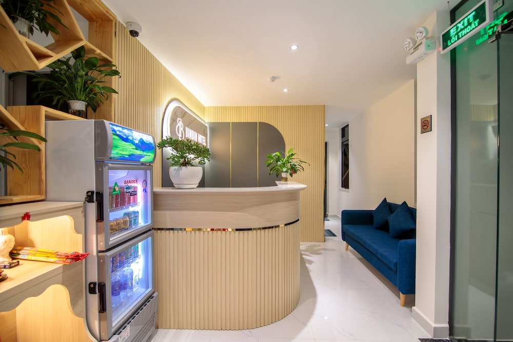 Bin Bin Hotel 11 - Near Island Diamond 9/50