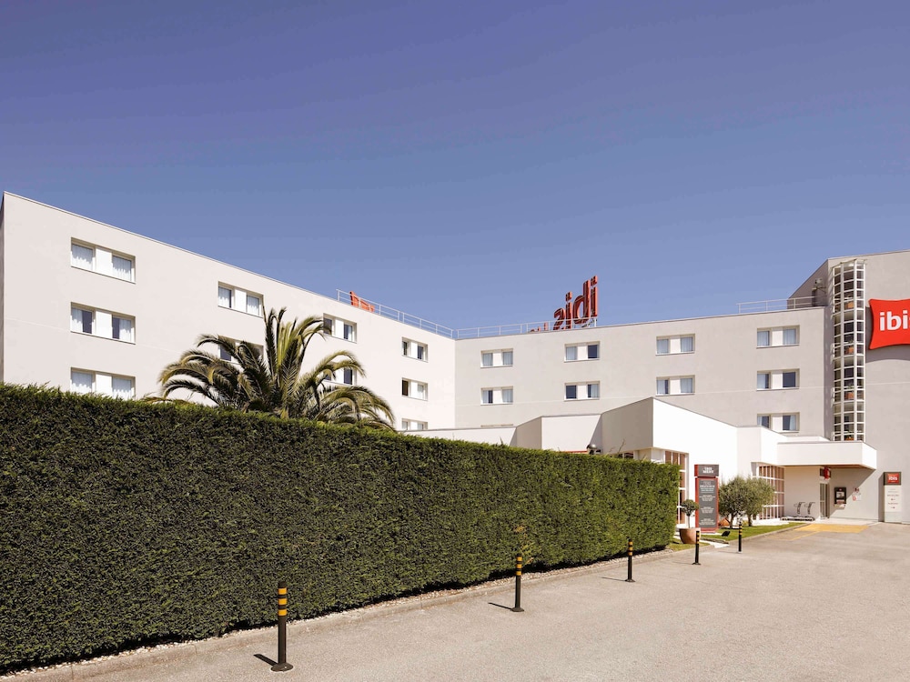 Ibis Porto Gaia 64/70