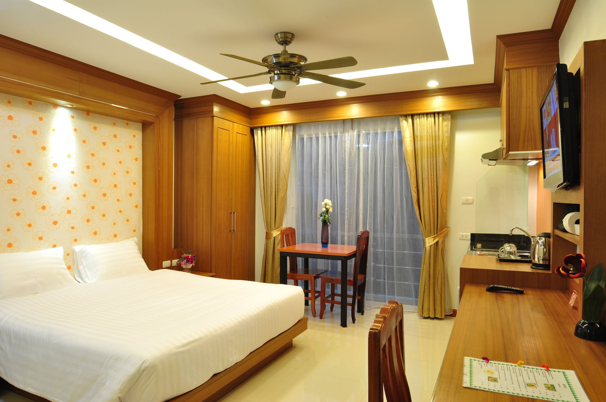 غرفة ديلوكس بسرير كينج بمطبخ صغير، Green Harbor Hotel And Service Apartment 10/10