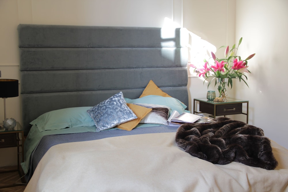 Ingrami Suites 16/72
