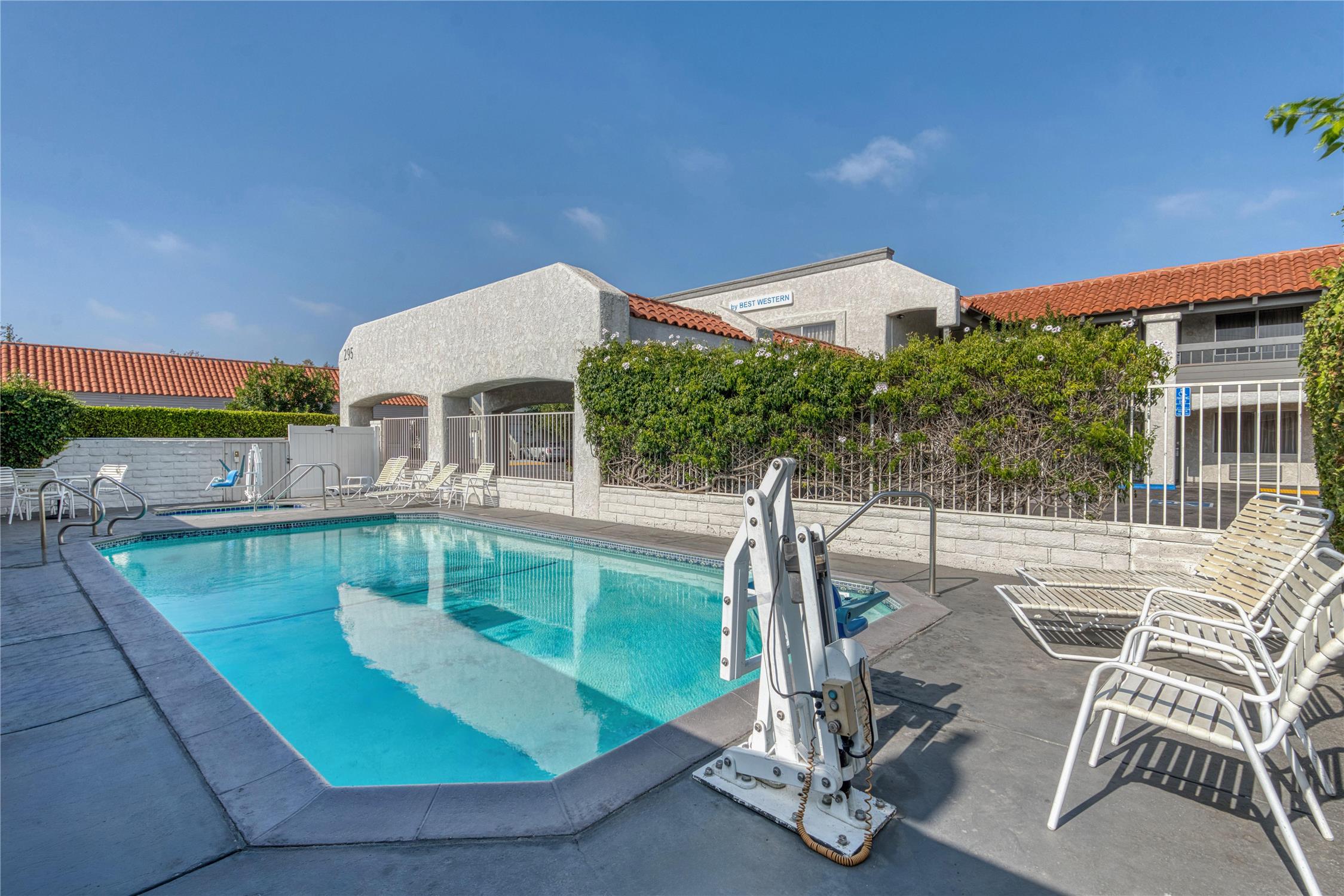 Surestay Hotel By Best Western Camarillo 19/19