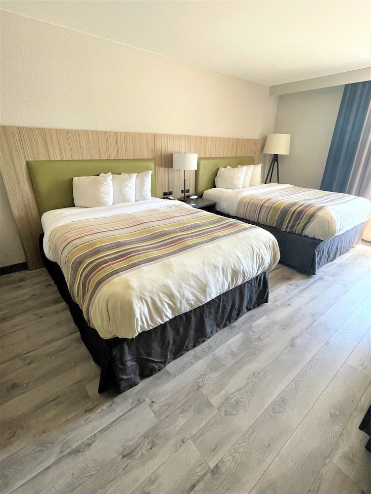 Country Inn & Suites by Radisson Greenville, NC 16/58