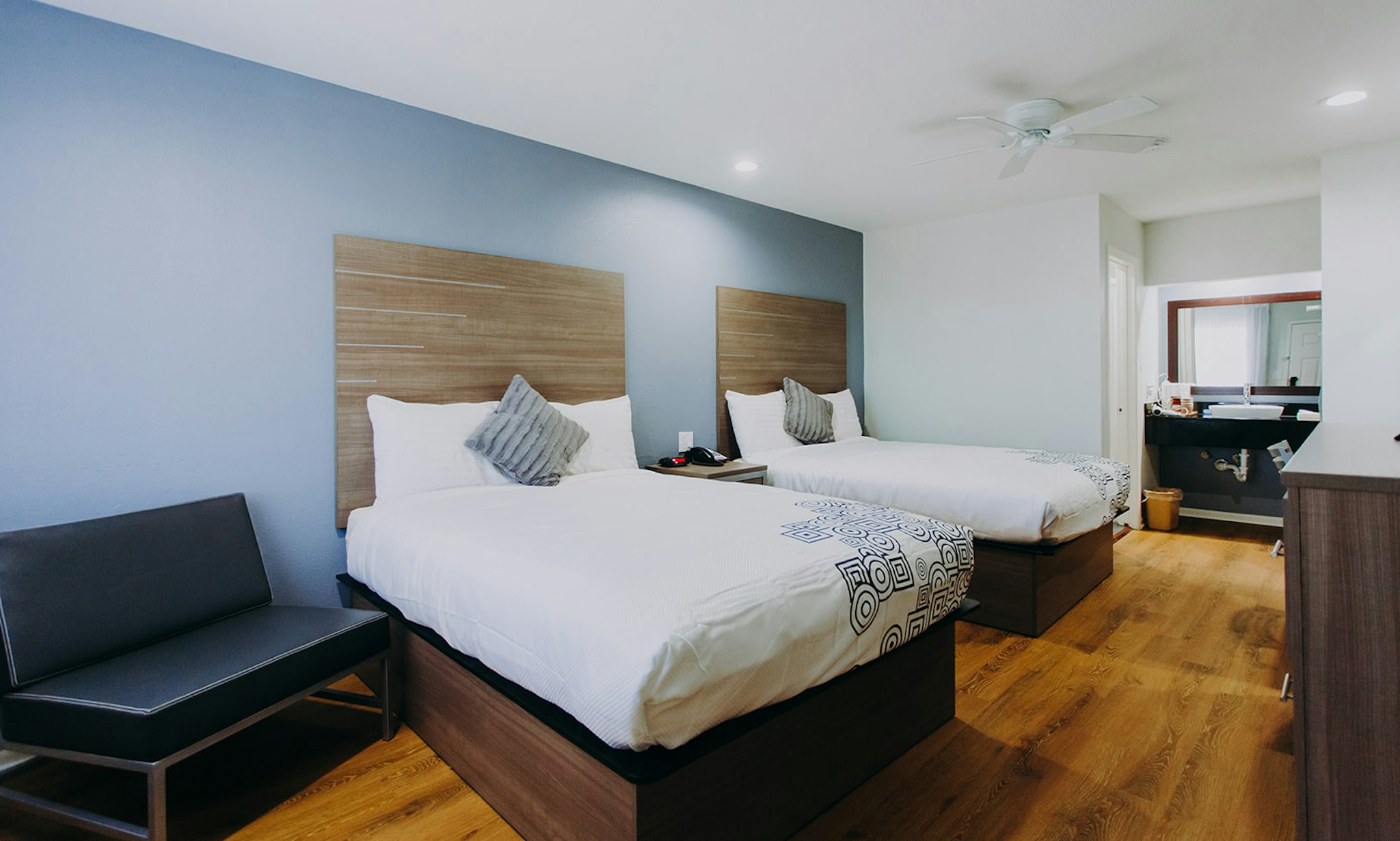 Passport Inn 34/54