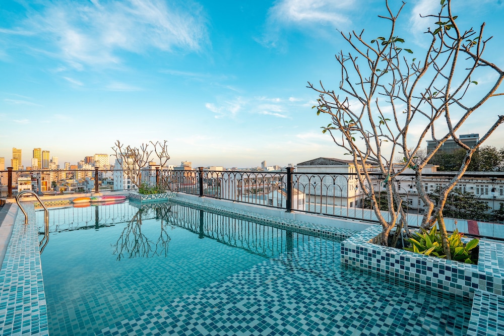 The Now Boutique Hotel 42/50