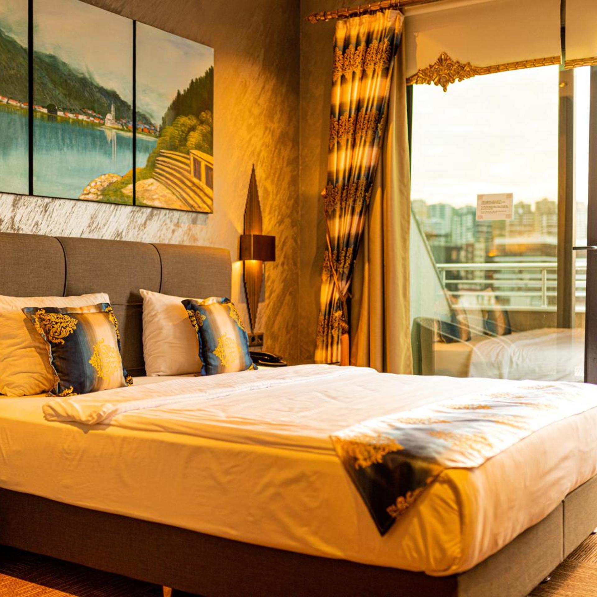 Ottoman, King Bed, Sea View, Balcony